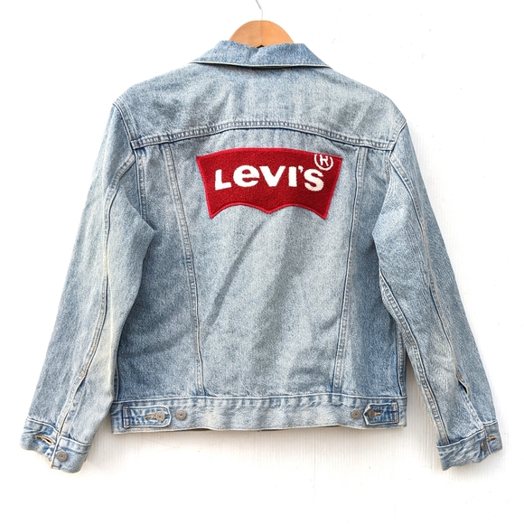 Levi's Jackets & Blazers - LEVI’S Ex Boyfriend Denim Logo Trucker Jacket